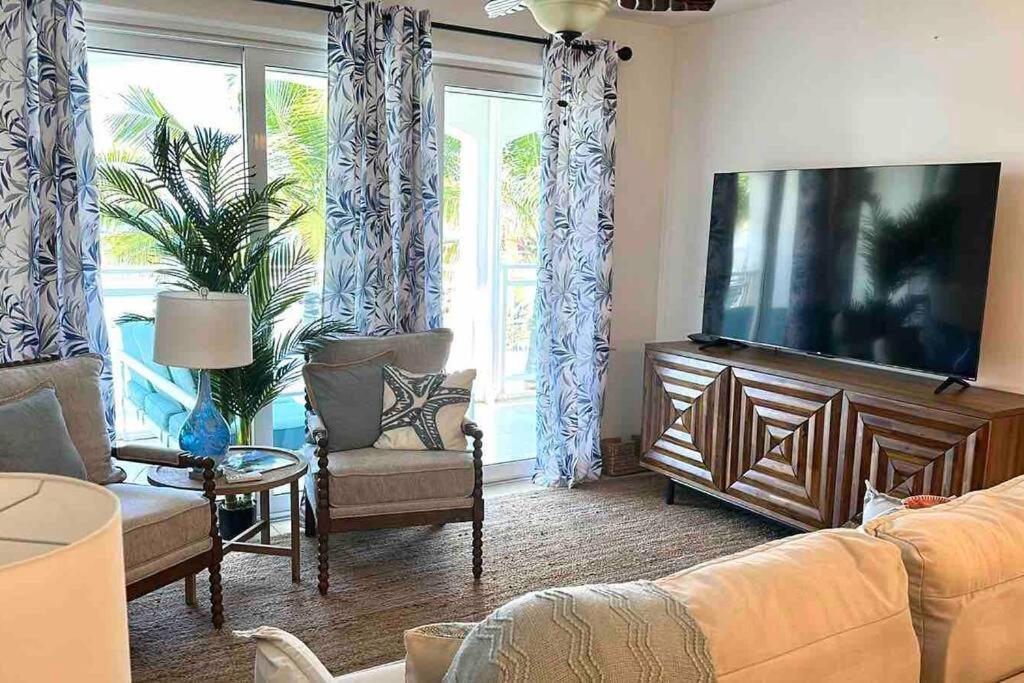 Maho Beach House - Luxe 1-Bedroom - Ocean View Exteriör bild